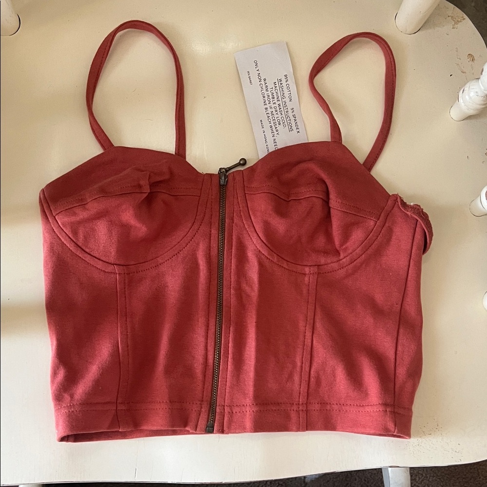 🆕 Coral Red Zip-Front Bustier Crop Top… NWT